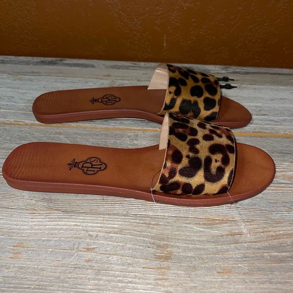 NWOT Women’s size 8 leopard print slide sandal - Picture 2 of 6
